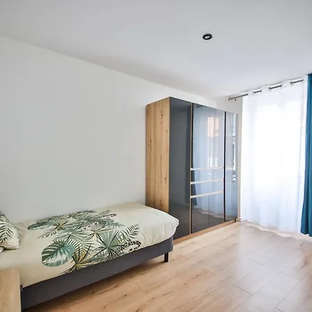 Apartment Lovely For 6, Metro At 160m ! *
